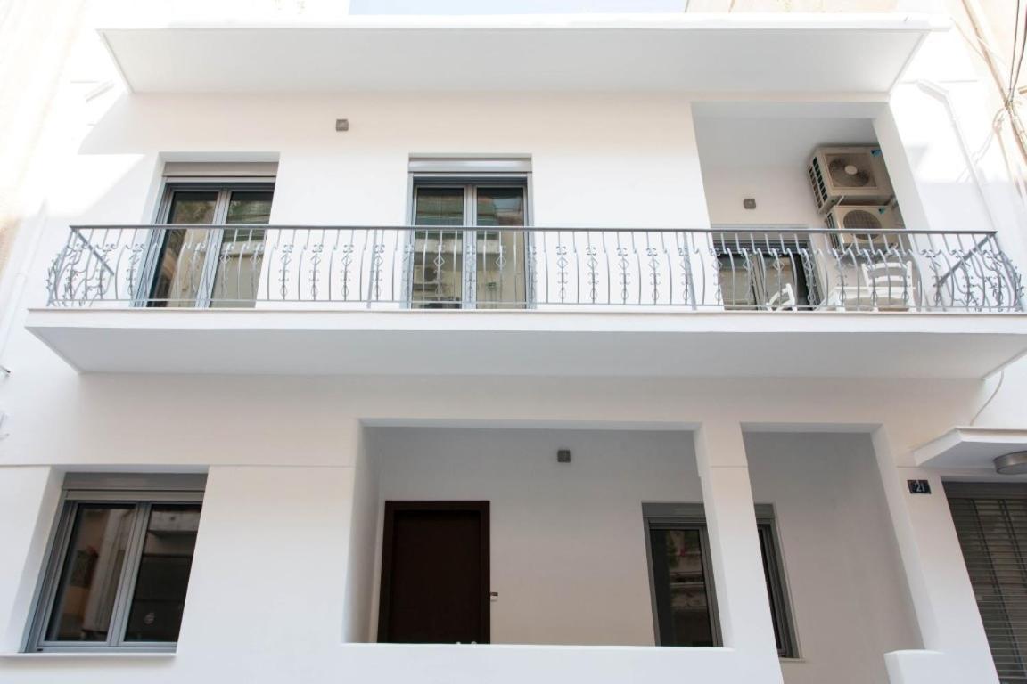 Renovated 5 Bdr House Near Acropolis - New Beds, Terrace & Green Yard Athens Exterior photo