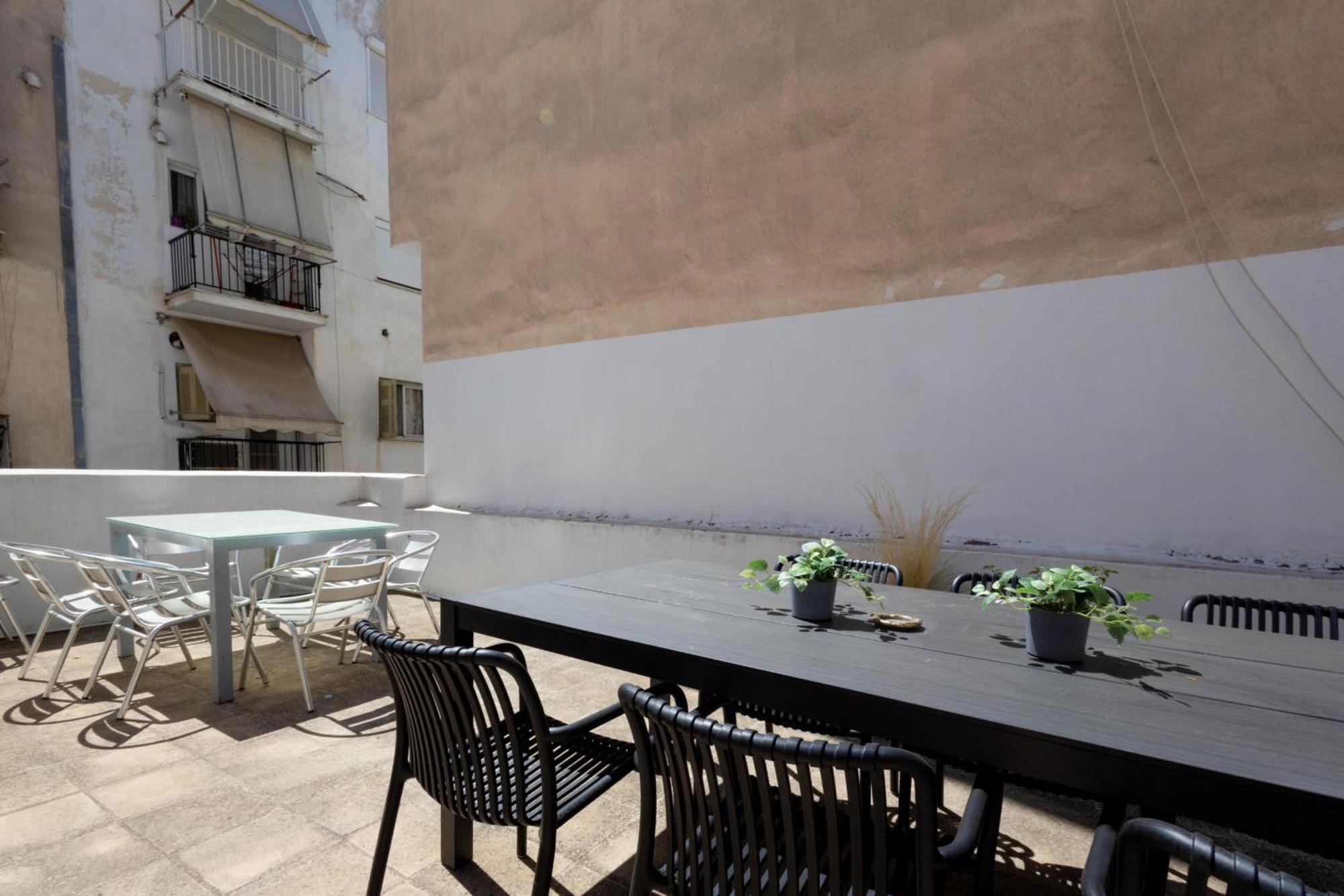 Renovated 5 Bdr House Near Acropolis - New Beds, Terrace & Green Yard Athens Exterior photo