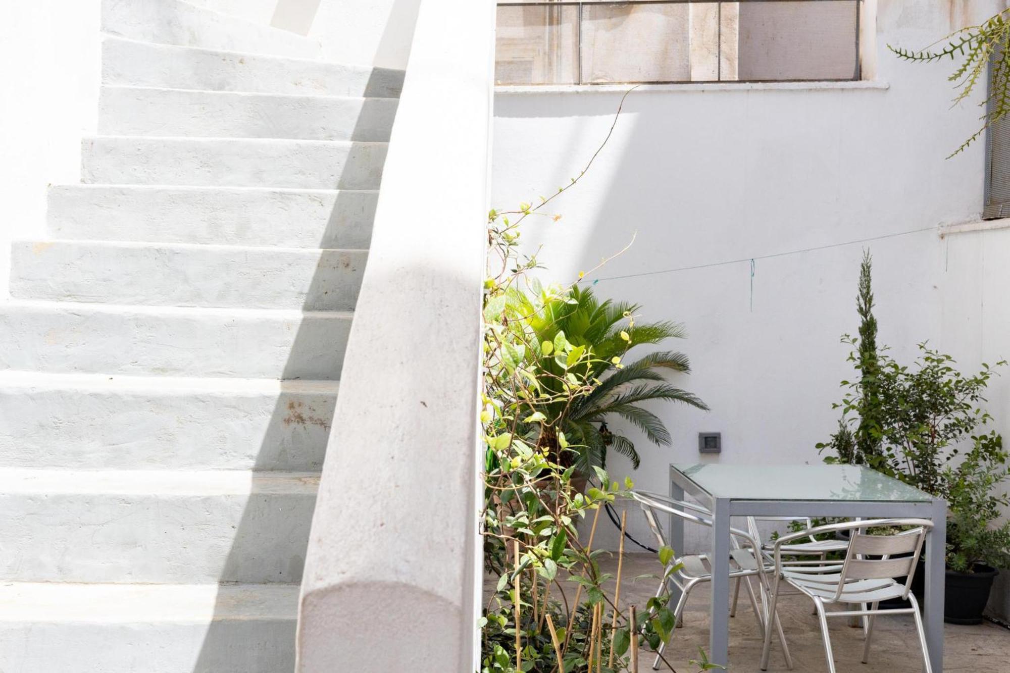 Renovated 5 Bdr House Near Acropolis - New Beds, Terrace & Green Yard Athens Exterior photo