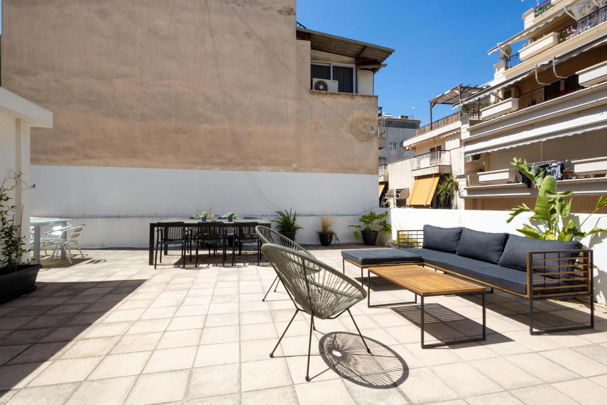 Renovated 5 Bdr House Near Acropolis - New Beds, Terrace & Green Yard Athens Exterior photo