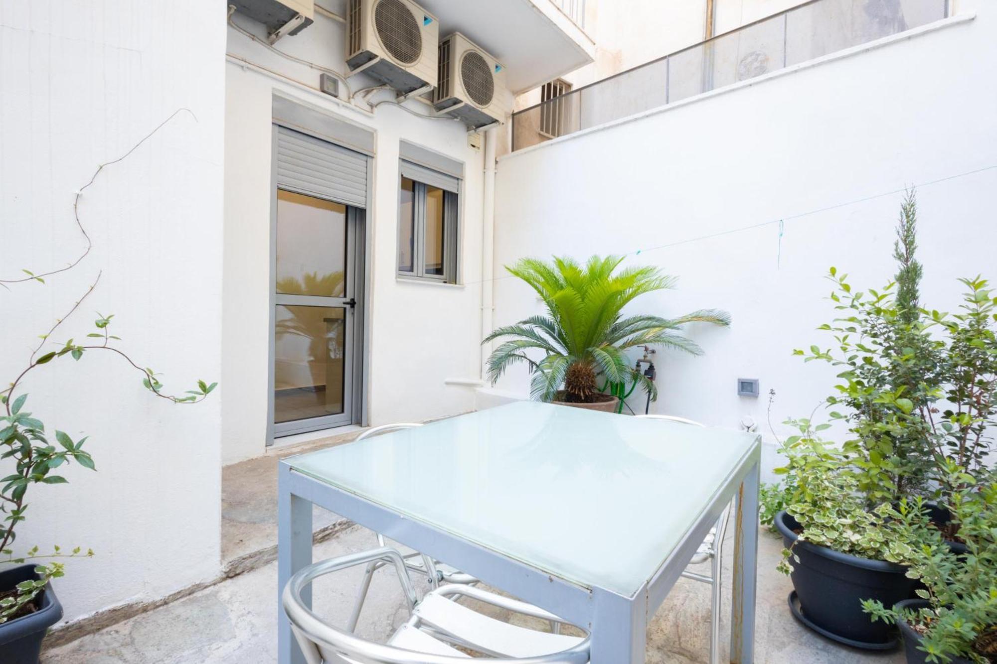 Renovated 5 Bdr House Near Acropolis - New Beds, Terrace & Green Yard Athens Exterior photo