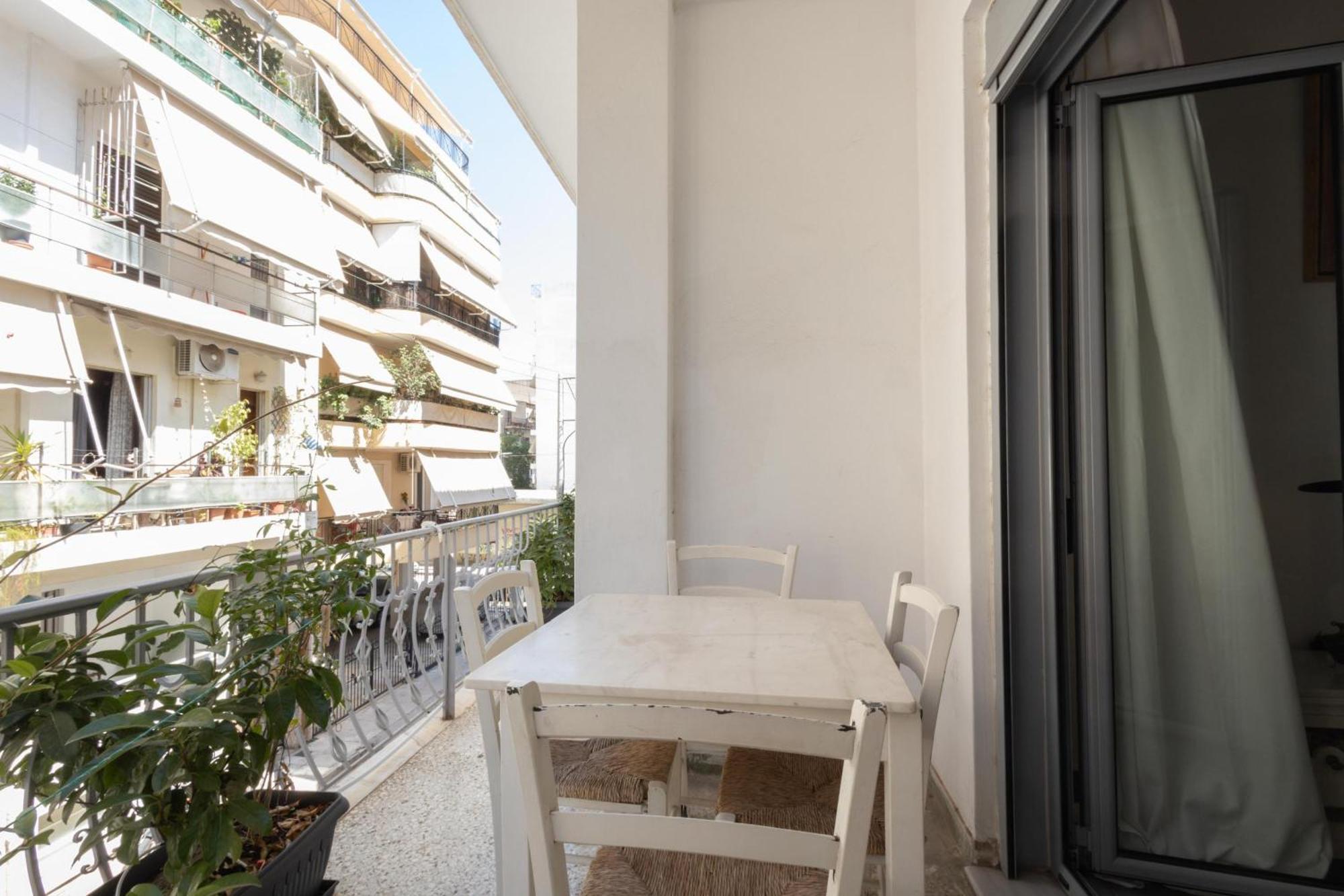Renovated 5 Bdr House Near Acropolis - New Beds, Terrace & Green Yard Athens Exterior photo