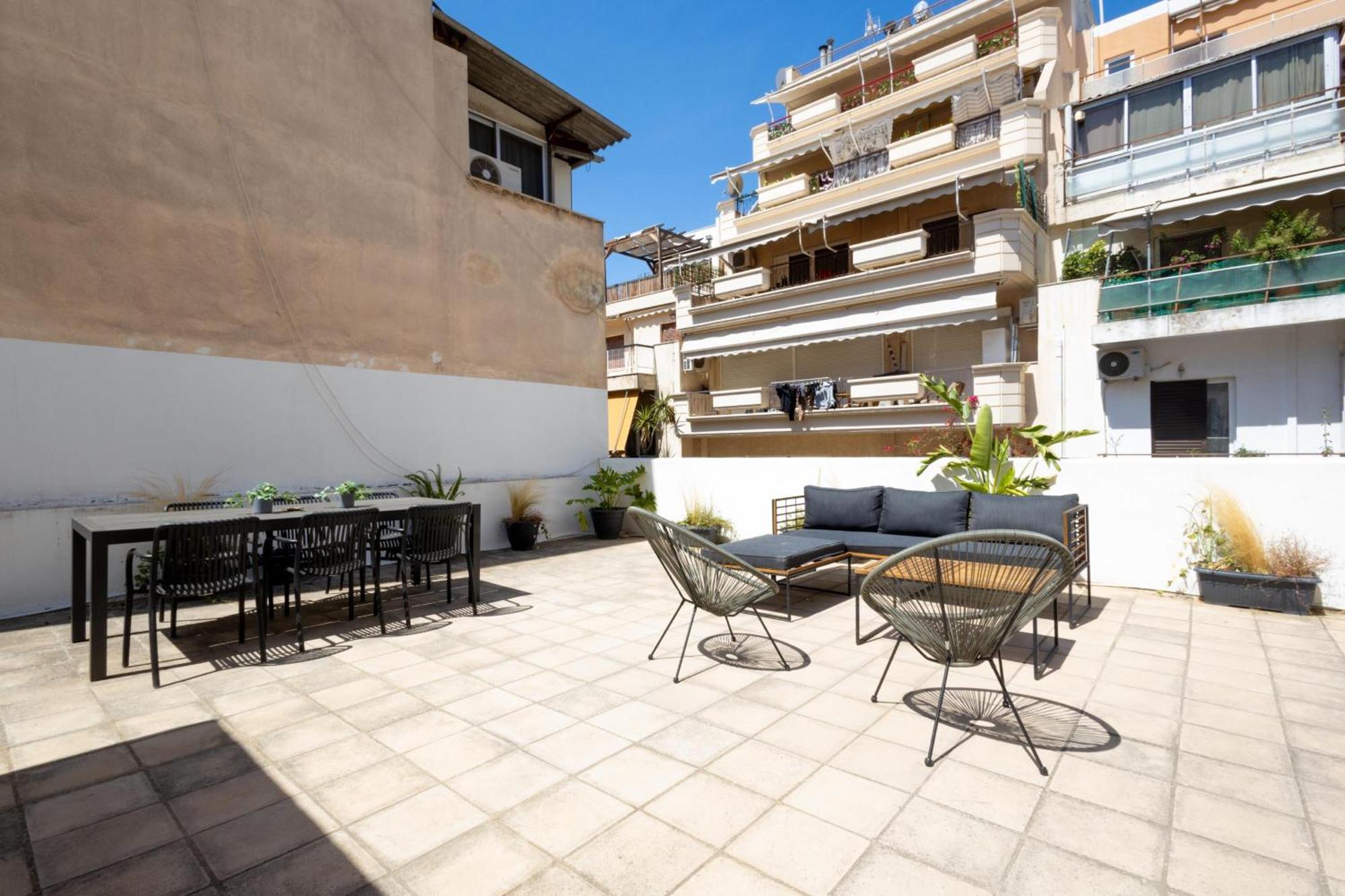 Renovated 5 Bdr House Near Acropolis - New Beds, Terrace & Green Yard Athens Exterior photo