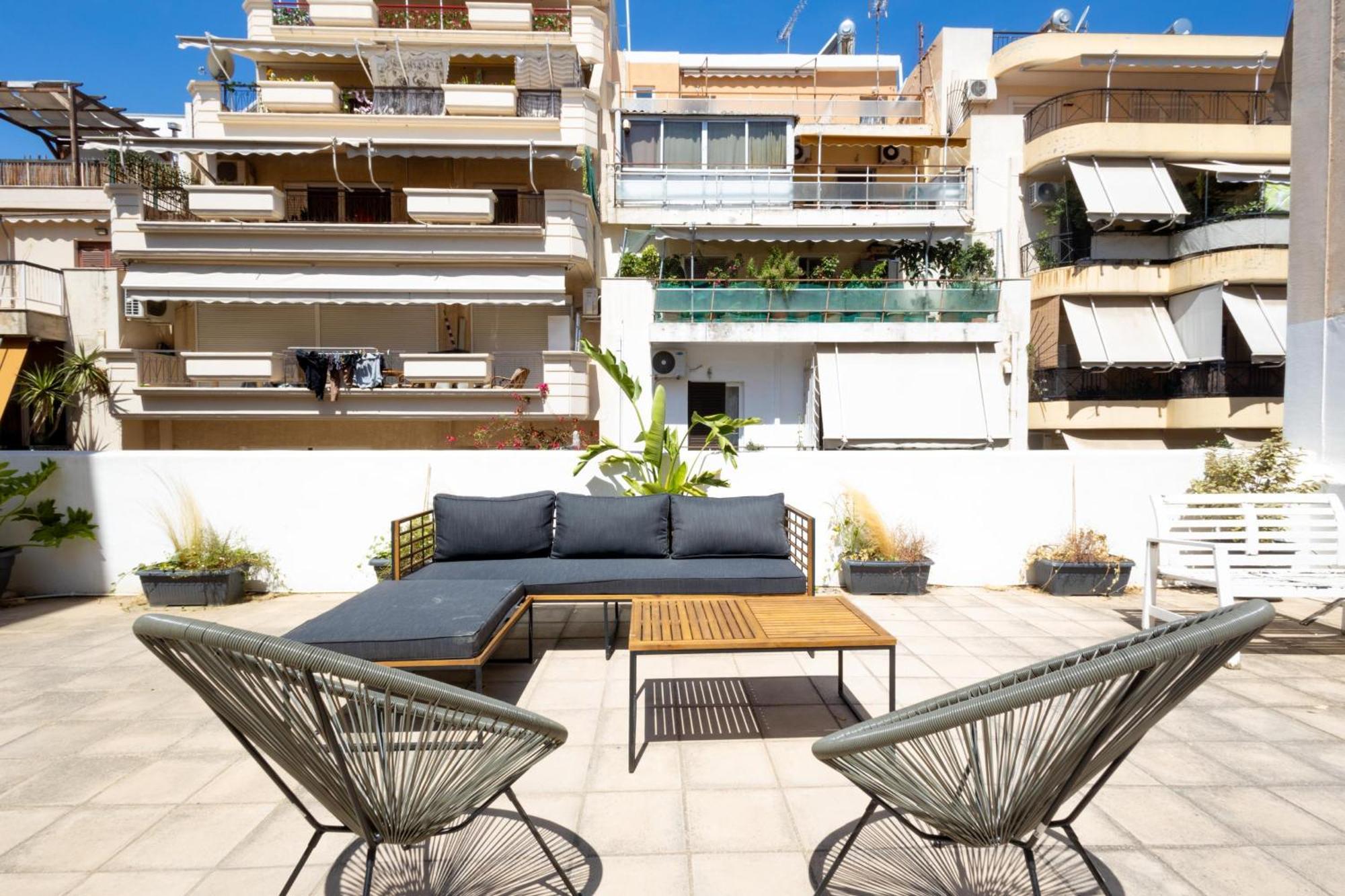 Renovated 5 Bdr House Near Acropolis - New Beds, Terrace & Green Yard Athens Exterior photo