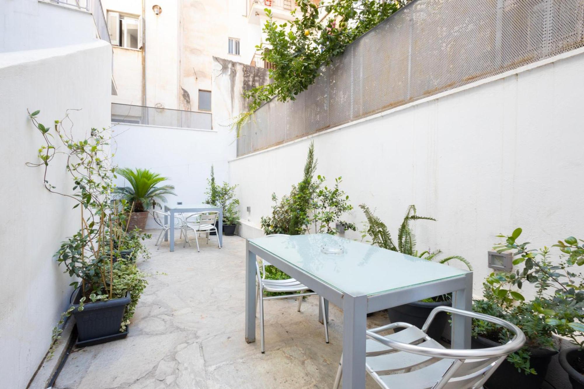 Renovated 5 Bdr House Near Acropolis - New Beds, Terrace & Green Yard Athens Exterior photo