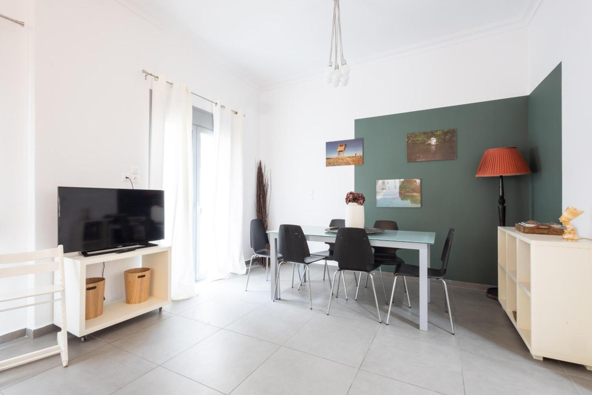 Renovated 5 Bdr House Near Acropolis - New Beds, Terrace & Green Yard Athens Exterior photo