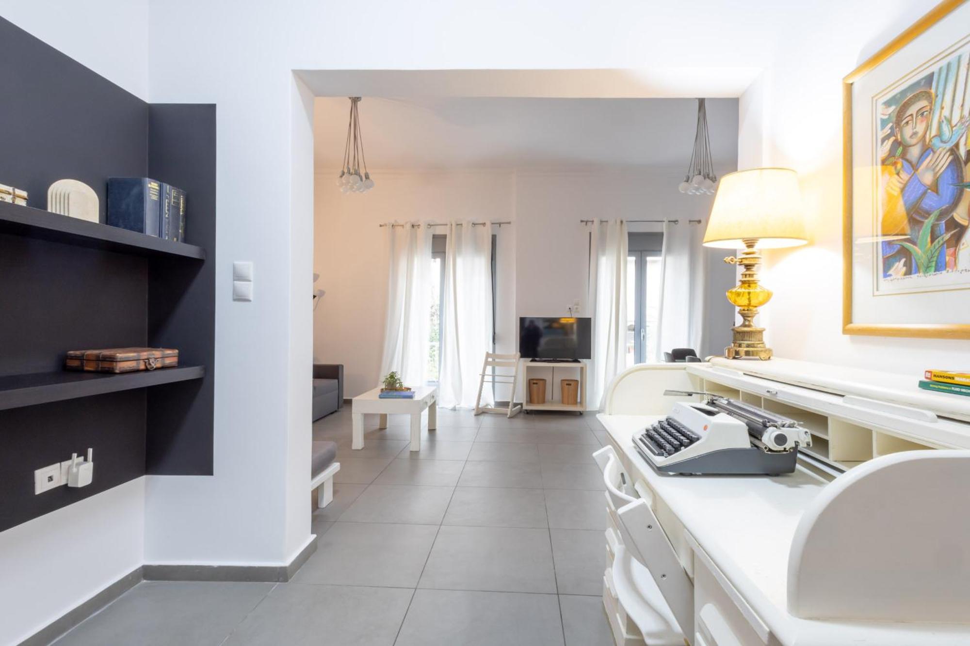 Renovated 5 Bdr House Near Acropolis - New Beds, Terrace & Green Yard Athens Exterior photo