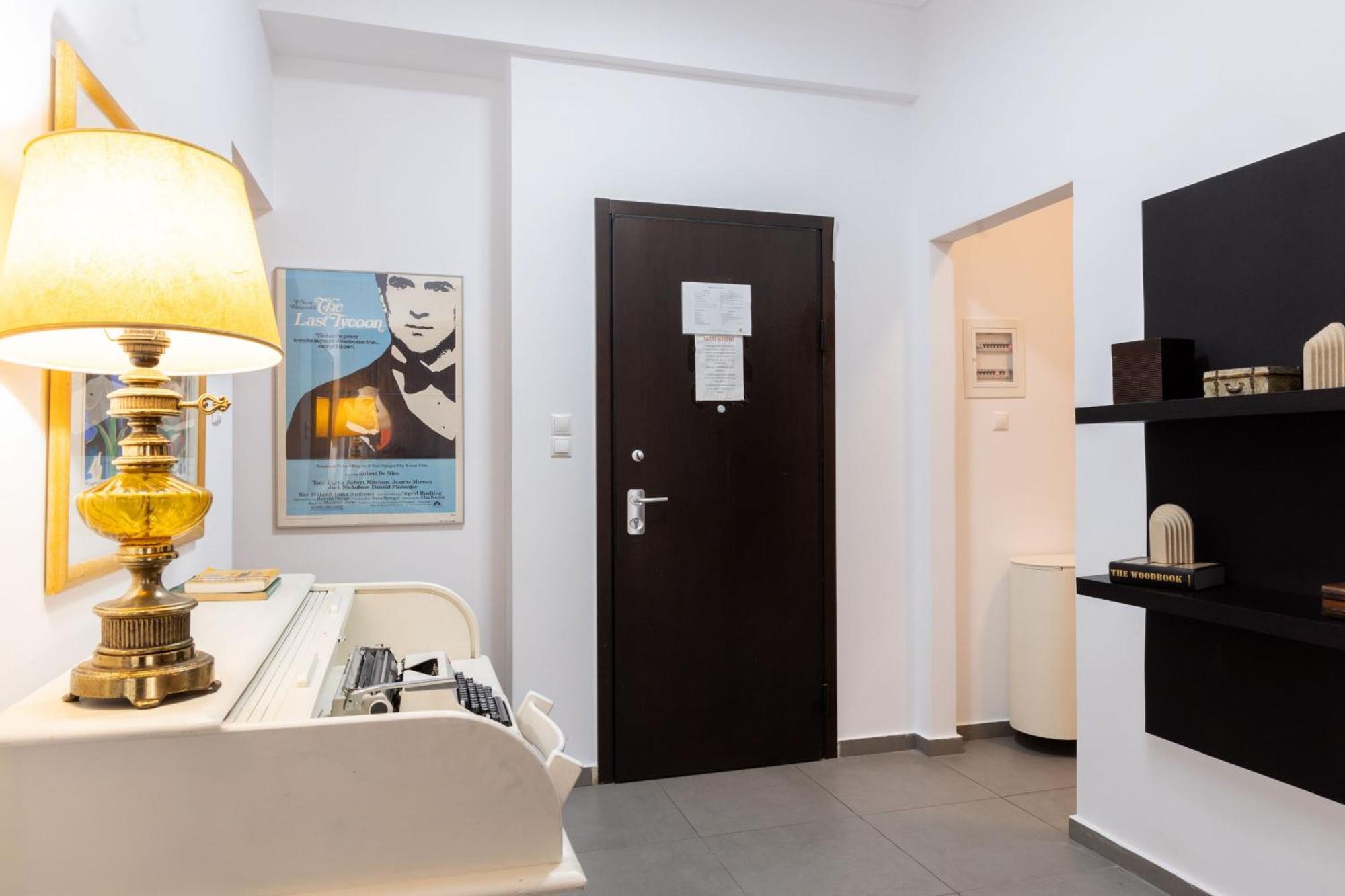 Renovated 5 Bdr House Near Acropolis - New Beds, Terrace & Green Yard Athens Exterior photo