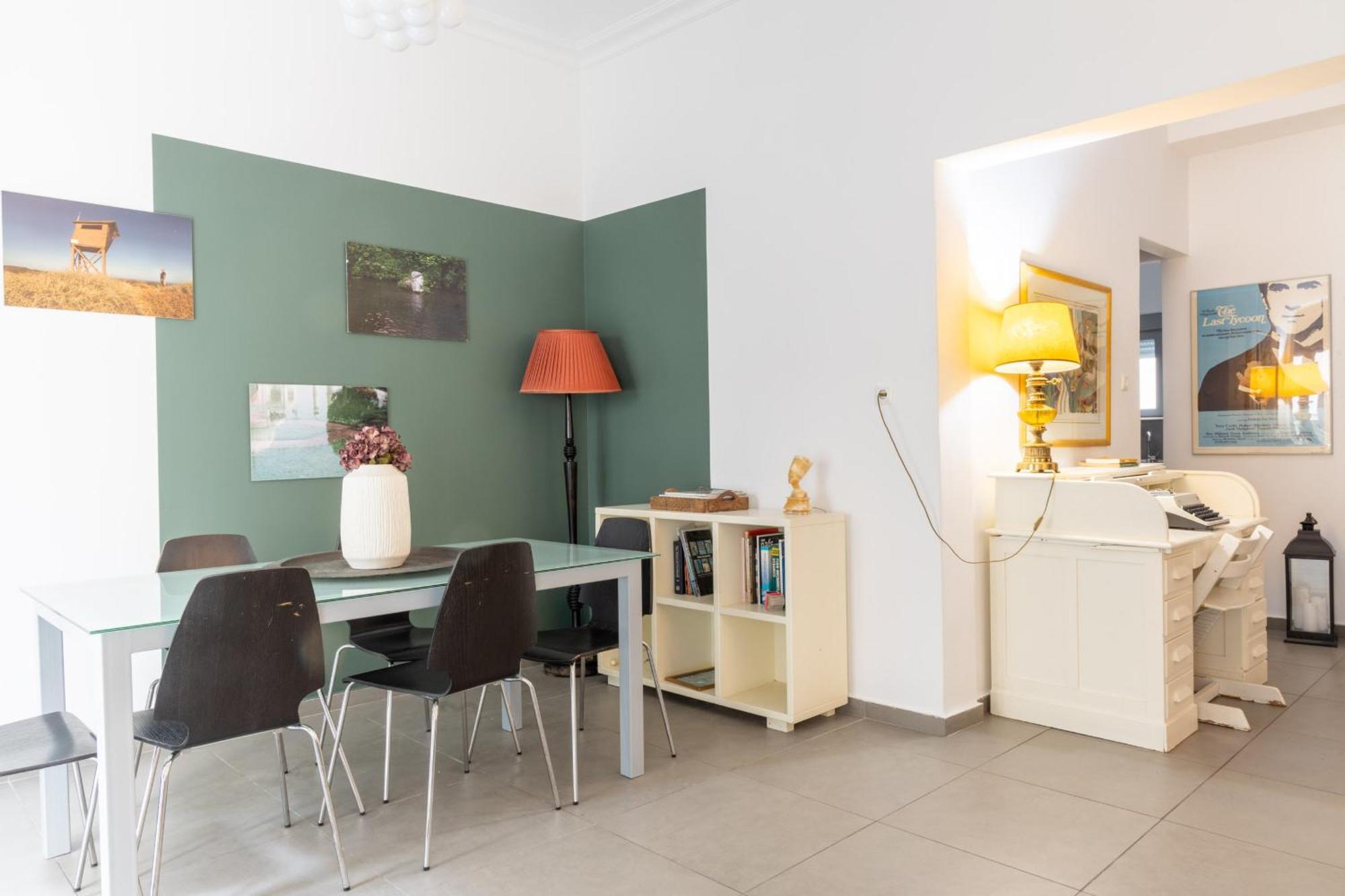 Renovated 5 Bdr House Near Acropolis - New Beds, Terrace & Green Yard Athens Exterior photo