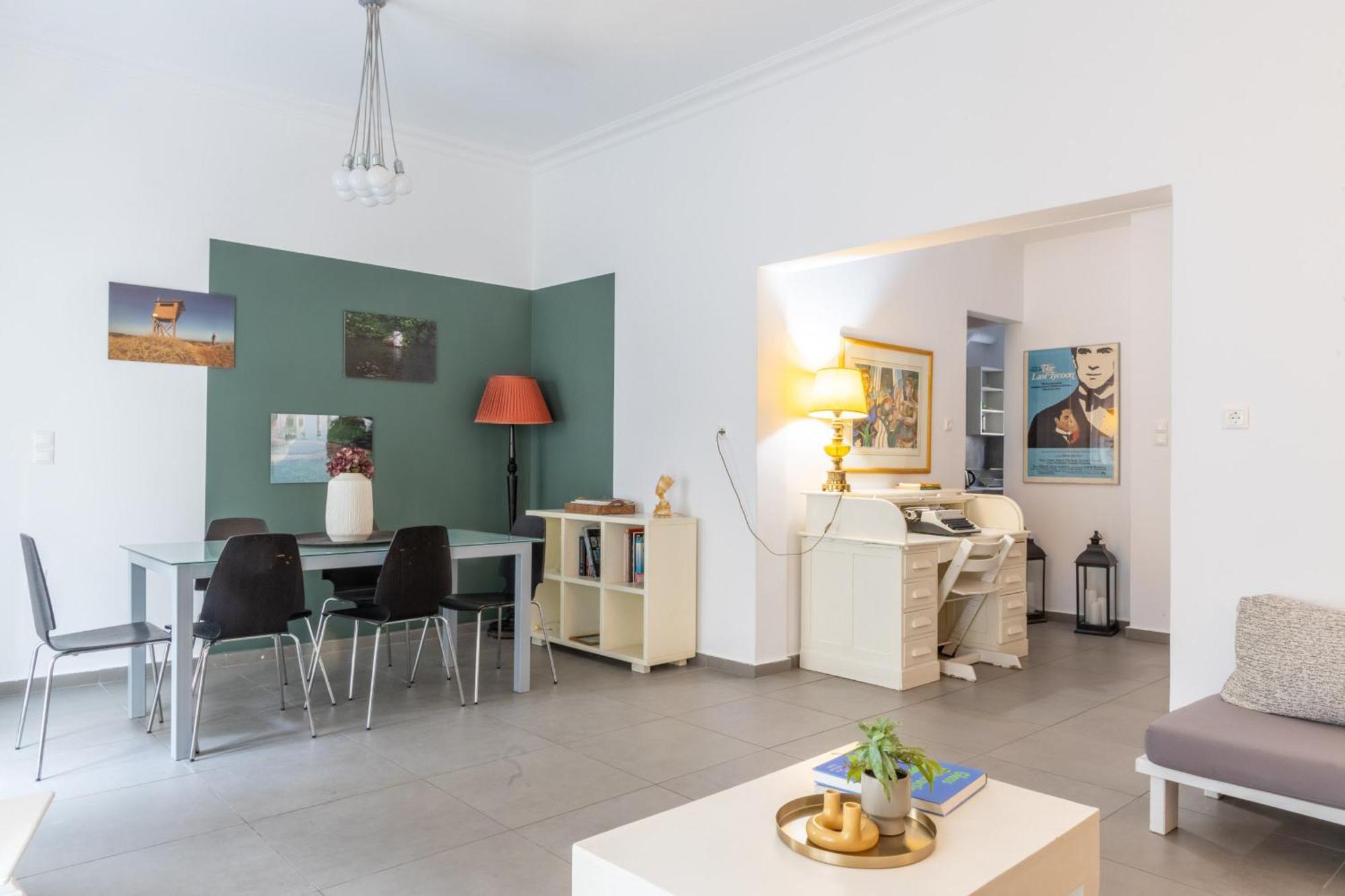 Renovated 5 Bdr House Near Acropolis - New Beds, Terrace & Green Yard Athens Exterior photo