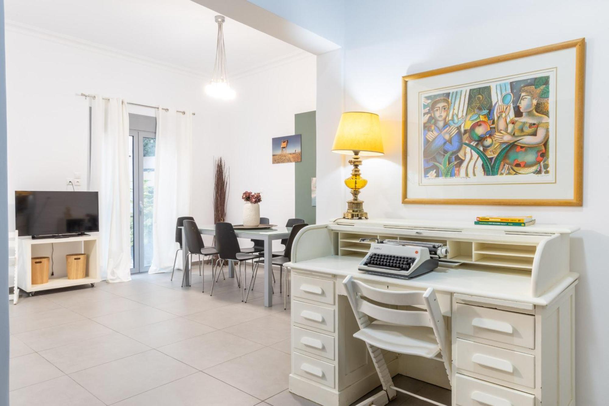 Renovated 5 Bdr House Near Acropolis - New Beds, Terrace & Green Yard Athens Exterior photo