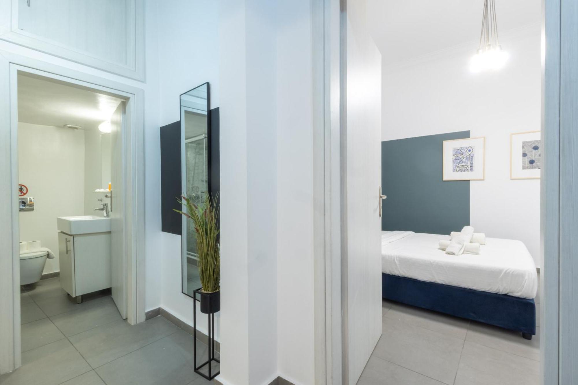 Renovated 5 Bdr House Near Acropolis - New Beds, Terrace & Green Yard Athens Exterior photo