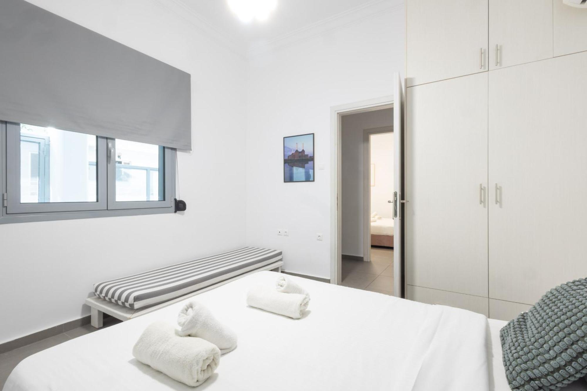 Renovated 5 Bdr House Near Acropolis - New Beds, Terrace & Green Yard Athens Exterior photo